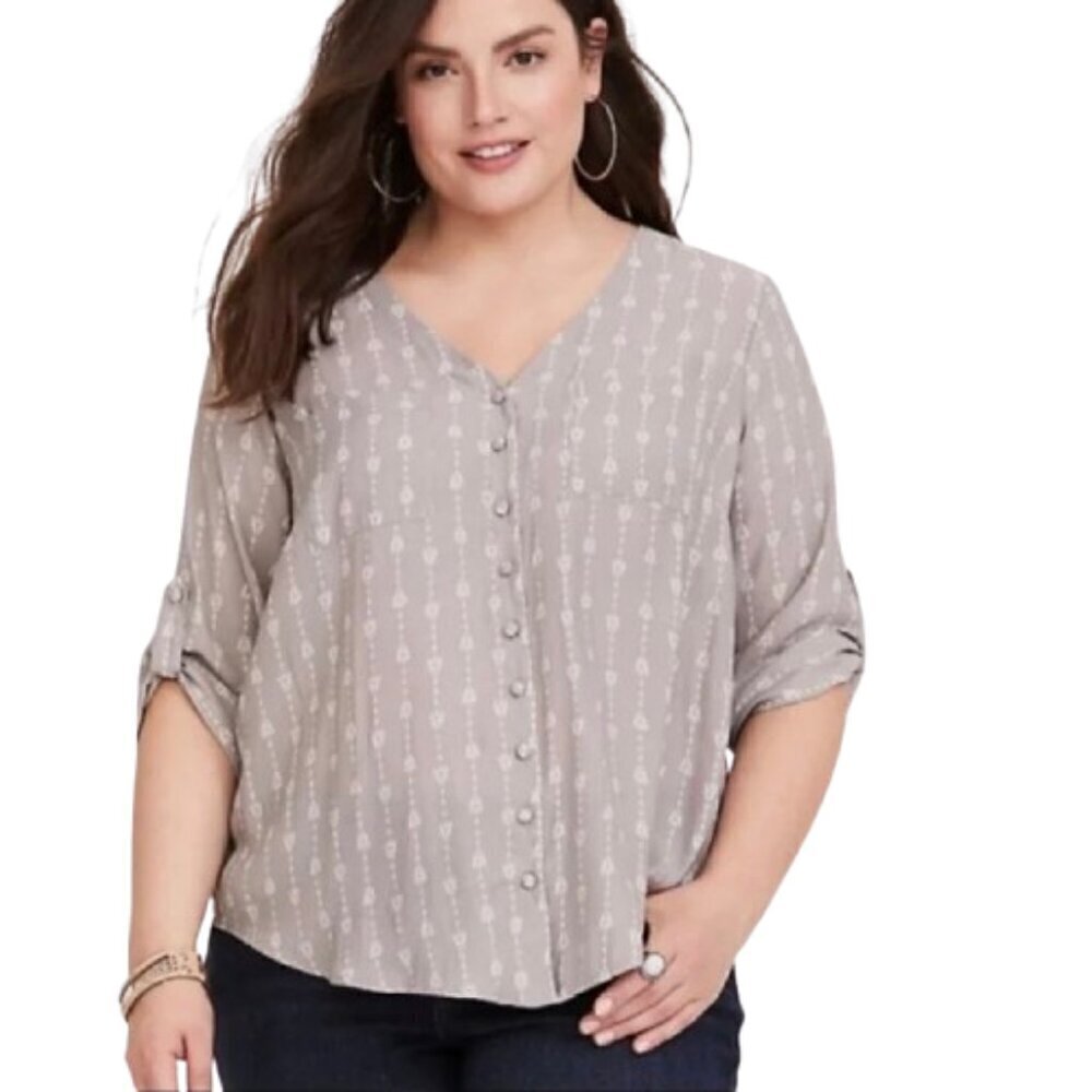 Women's 0 Torrid Harper Grey Arrow Button Up Blouse Lightweight 3/4 Sleeve